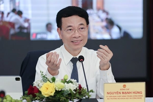 Bộ trưởng Bộ Khoa học - Công nghệ Nguyễn Mạnh Hùng tại buổi làm việc với Cục Sở hữu trí tuệ ngày 14.5 - Ảnh: MIC