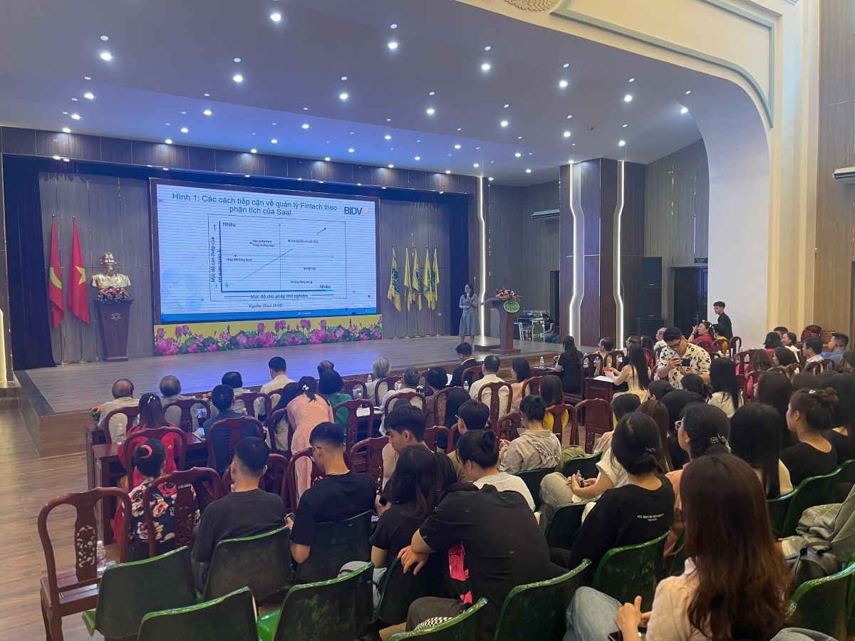 Quang cảnh Hội thảo khoa học Công nghệ tài chính Việt Nam - Thực trạng và giải pháp